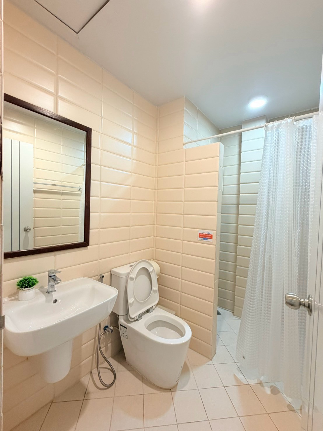 Suite with Mountain View